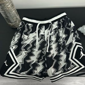 Jordan basket ball shorts size large